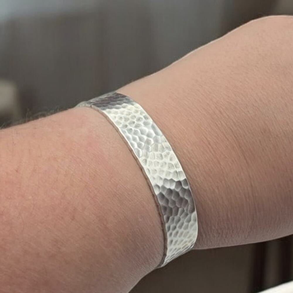 Silpada Sterling Silver Hammered Cuff Bracelet 925 Minimal Modern Statement